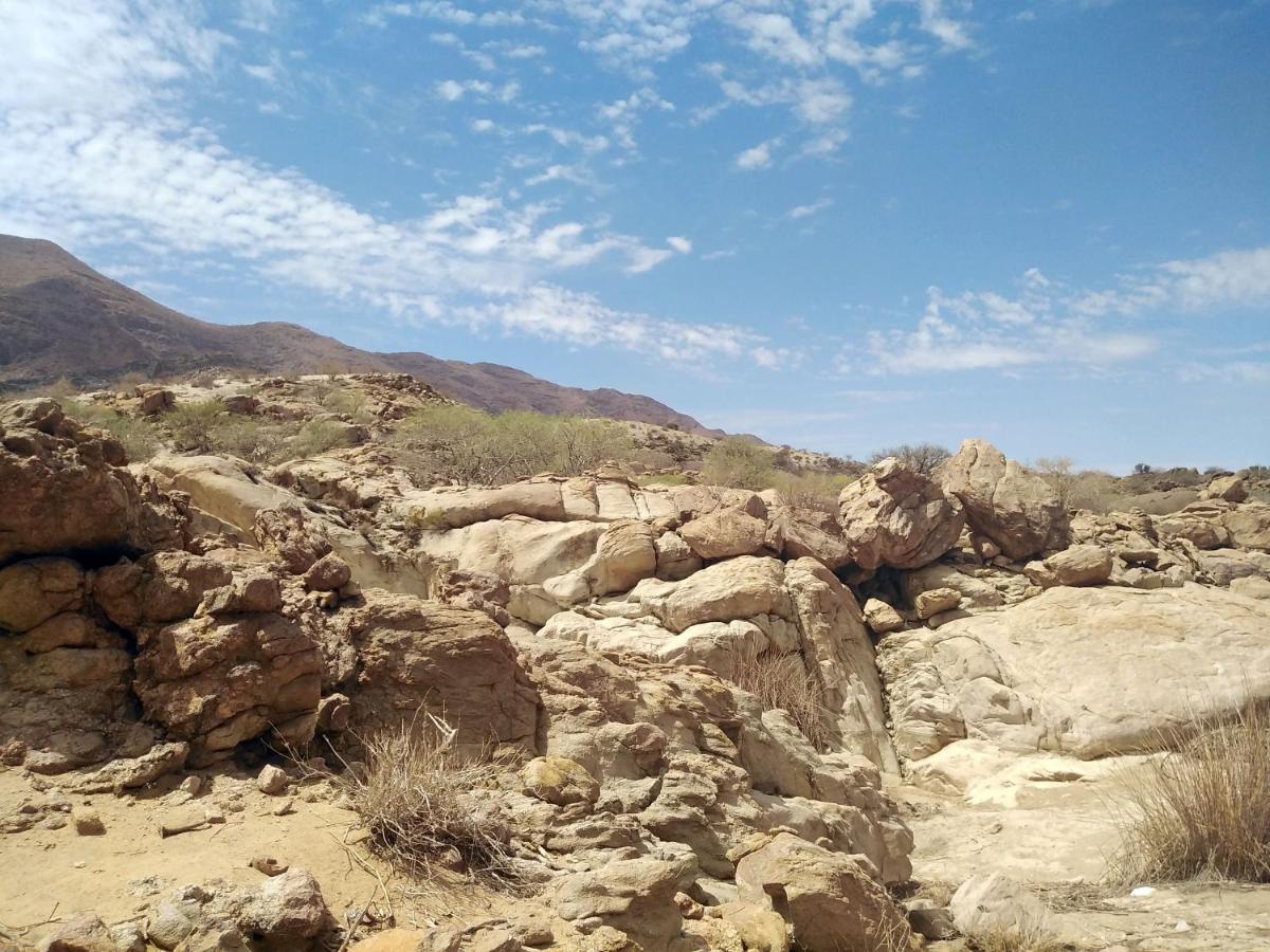 Achab Camping Camp Site Usakos ภายนอก รูปภาพ