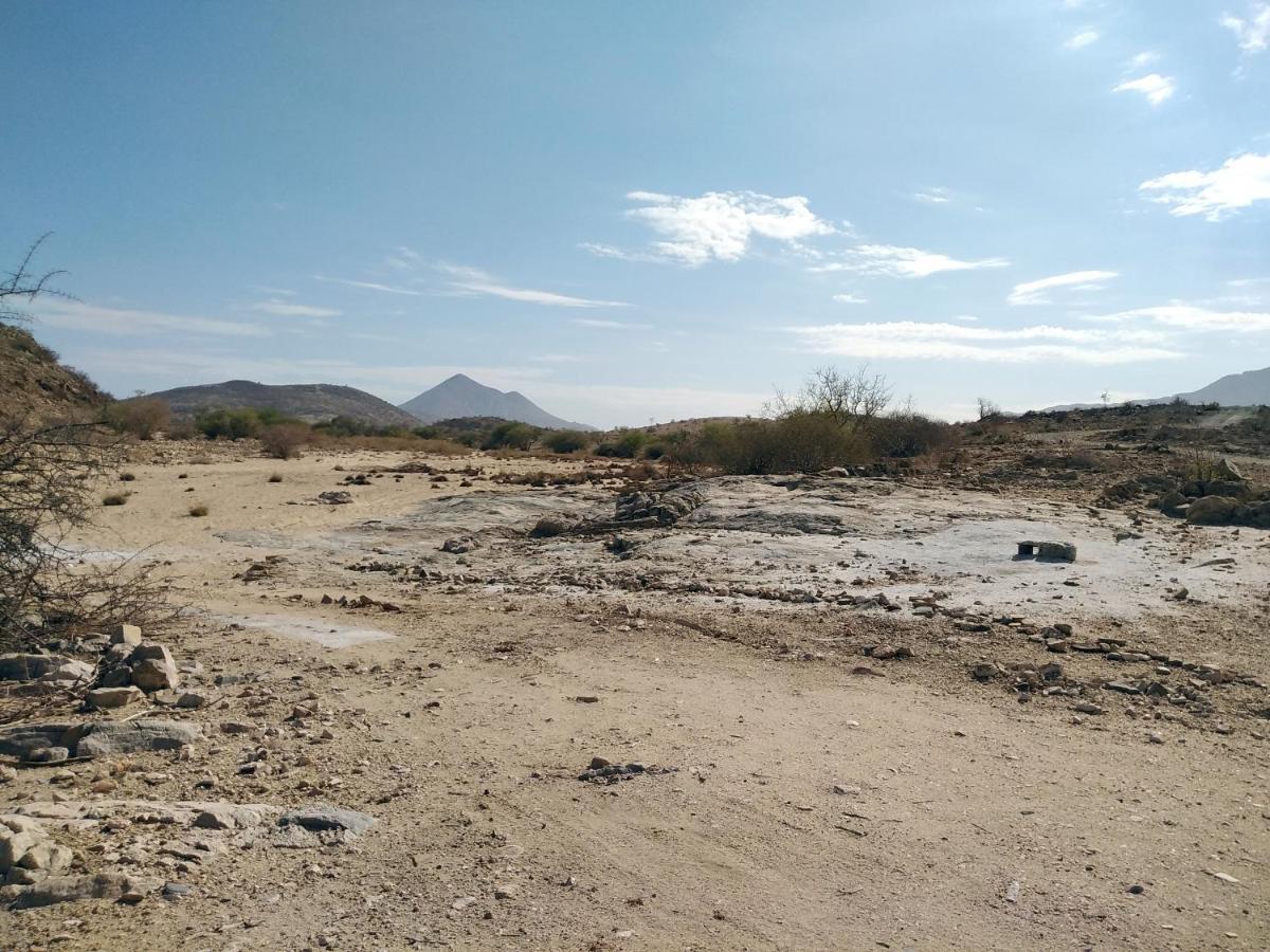 Achab Camping Camp Site Usakos ภายนอก รูปภาพ