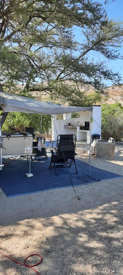 Achab Camping Camp Site Usakos ภายนอก รูปภาพ